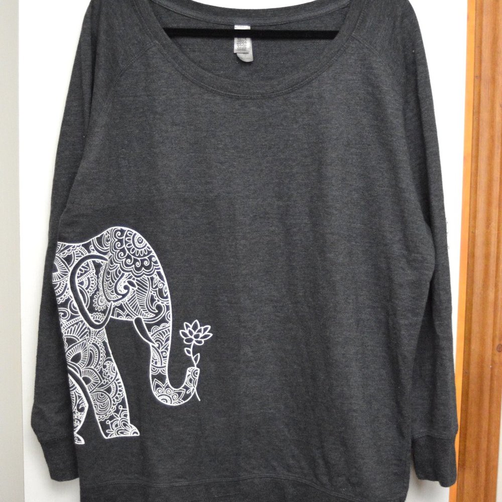 XXL Gray Elephant Pullover Sweatshirt